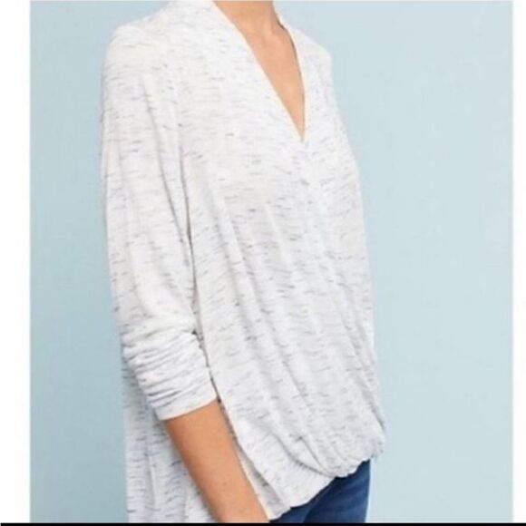 Anthropologie Akemi+Kin Light Grey Space Dye Faux Wrap Loose Longsleeve Top XS - Picture 3 of 15